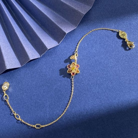 Swarovski Flower Diamond Pendant Bracelet
