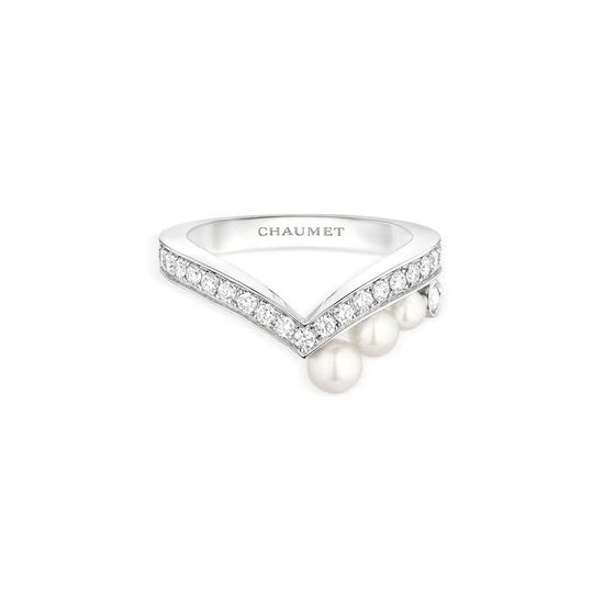 Chaumet V-Shaped Half Pearl Gold Ring