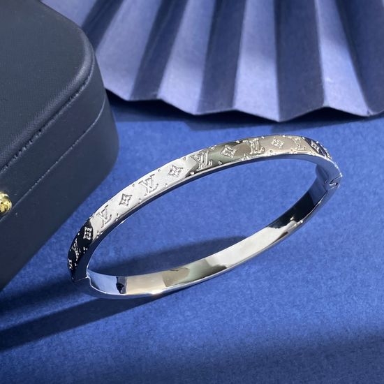 Louis Vuitton LV Classic Pattern Glossy Bangle Bracelet