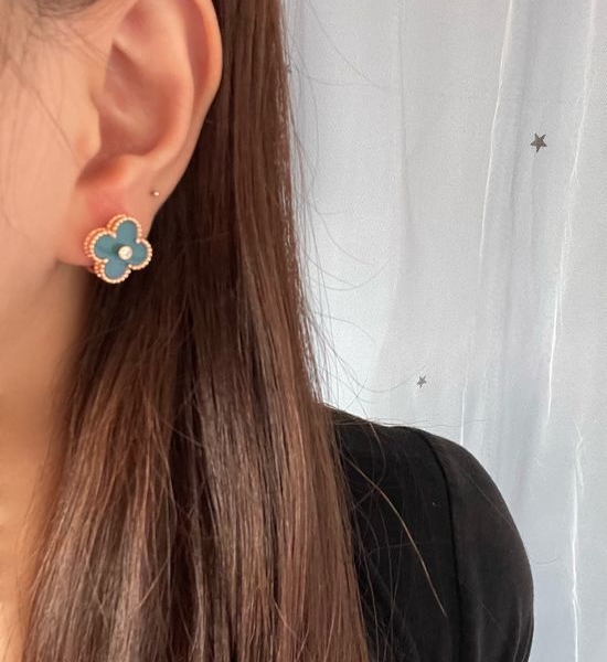 Van Cleef & Arpels VCA Light Blue Agate Diamond Clover Ear Clips