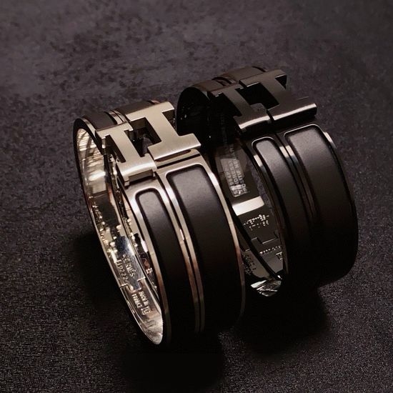 Hermes Enamel Thin Smooth Classic Bangle