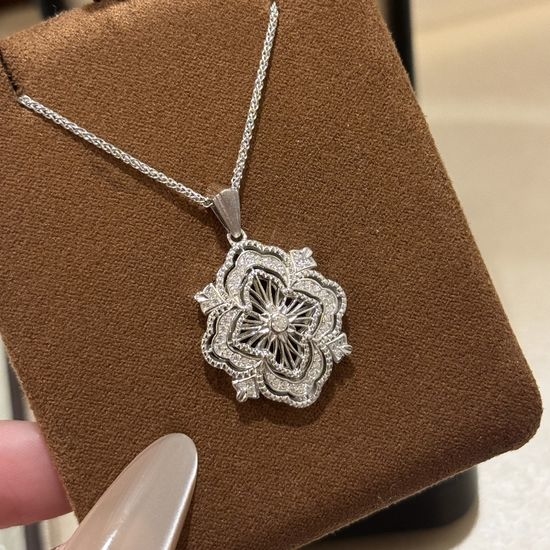 Bvlgari Vintage Clover Hollow Necklace