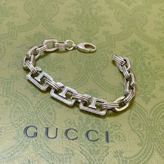 Gucci Understated Luxury Classic Bracelet