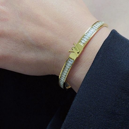 Louis Vuitton LV Diamond Bracelet Elegant Daily Wear Accessory