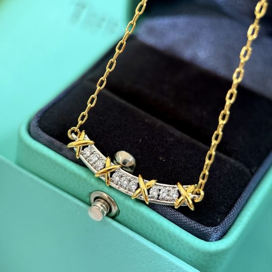 Tiffany & Co. X-Symbol Hugs Kisses Diamond Necklace