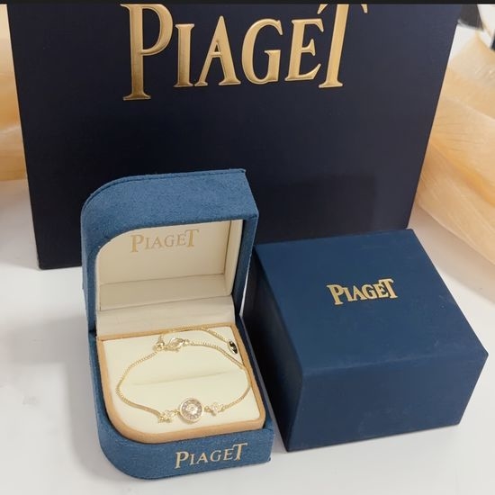 Piaget Flower Shape Adjustable Bracelet
