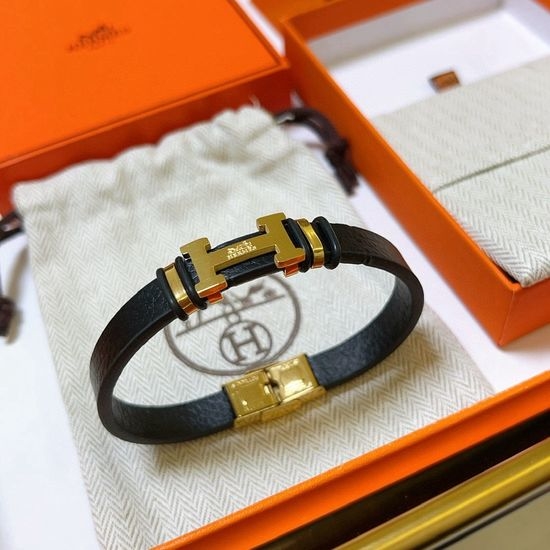 Hermes Genuine Leather Classic Vintage Bracelet