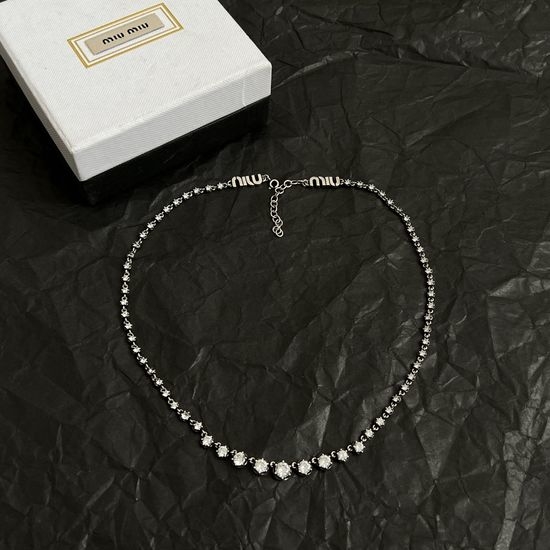 Miu Miu Retro Zircon Exquisite Versatile Necklace