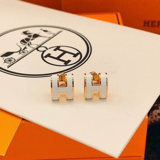 Hermes Enamel Letter Decor Stud Earrings Elegant Jewelry