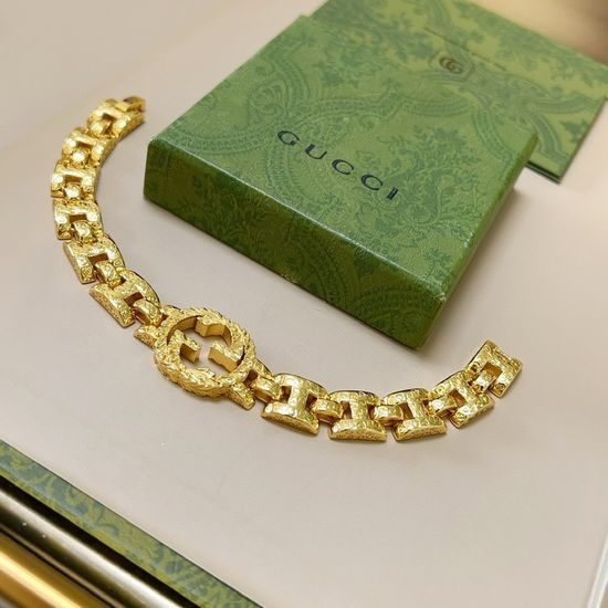 Gucci Classic Logo Detail Bracelet
