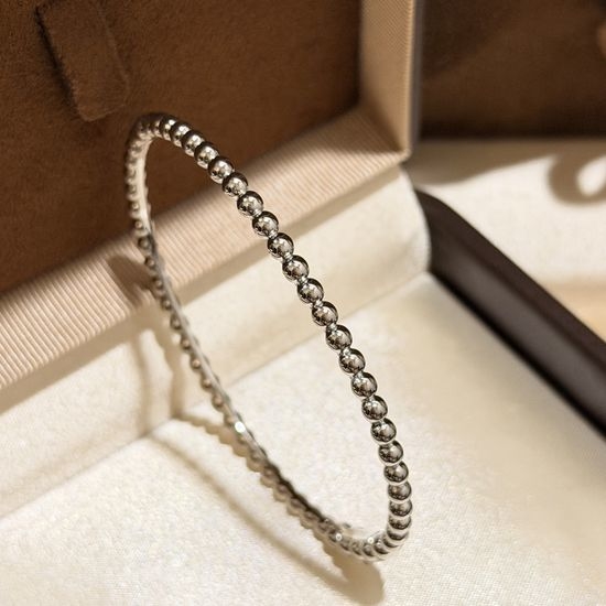 Fendi S925 Silver Narrow Polished Beaded Edge Bangle