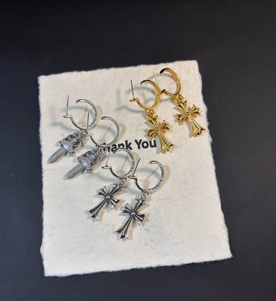 Chrome Hearts Cool Face-Slimming Punk Stud Earrings
