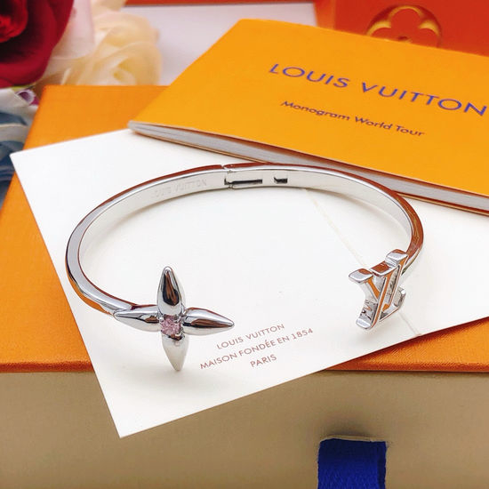 Louis Vuitton LV Minimalist Brass Material Bangle Bracelet