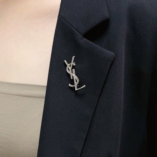 Yves Saint Laurent YSL Mini Versatile Fashion Brooch Jewelry