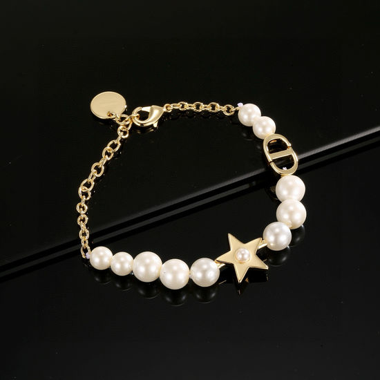 Christian Dior CD Letter Pearl Bracelet Delicate Exquisite Workmanship