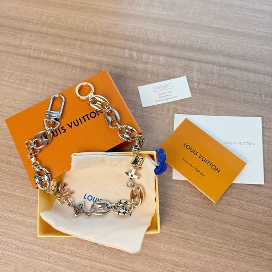 Louis Vuitton LV Sailor Four Leaf Flower Metal Bag Chain