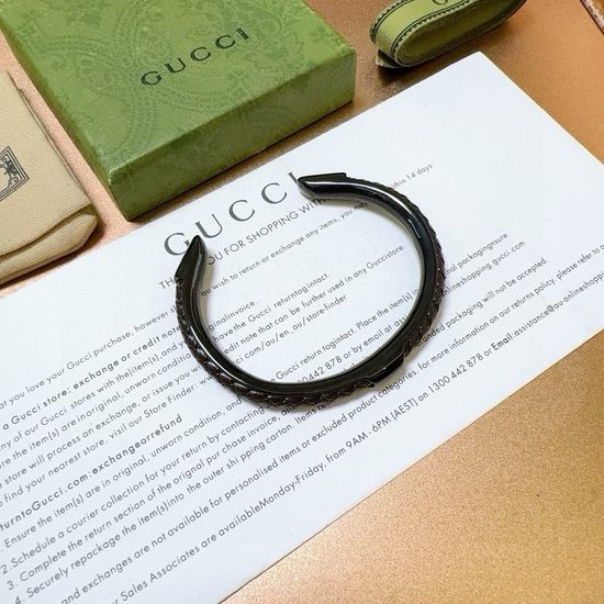 Gucci Cowhide Retro Bangle Classic Daily Accessory