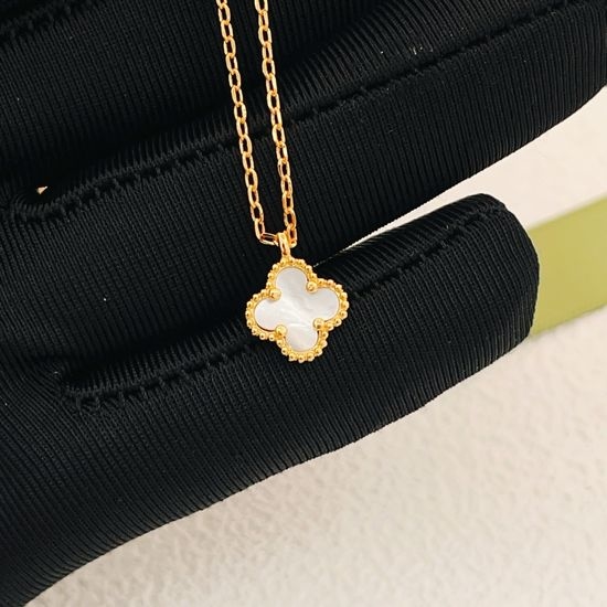 Van Cleef & Arpels VCA Mother of Pearl Mini Necklace