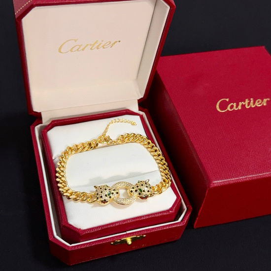 Cartier Diamond Inlaid Leopard Head Bracelet Stylish