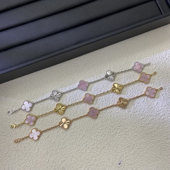 Van Cleef & Arpels VCA Van Cleef & Arpels VCA Pink Handchain