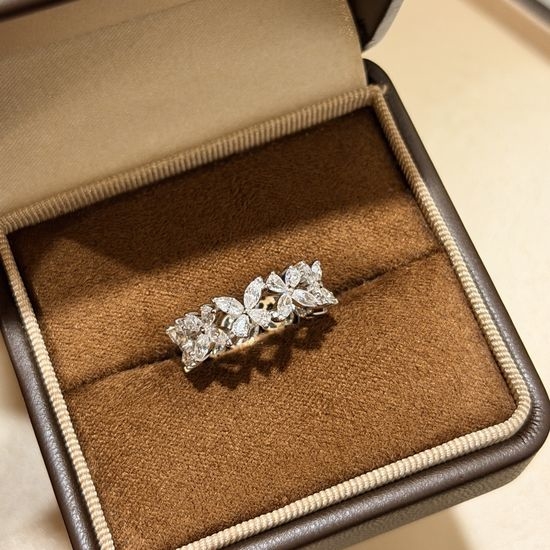 Graff Butterfly Drop Diamond Silver Ring