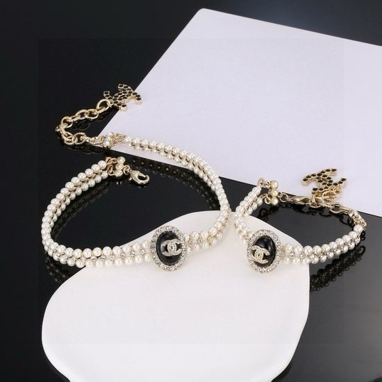 Chanel Pearl Inlaid Diamond Necklace Bracelet Set
