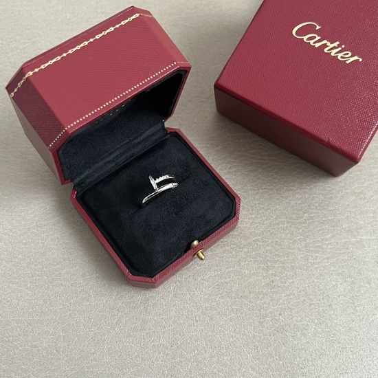 Cartier Classic Stylish Nail Design Ring