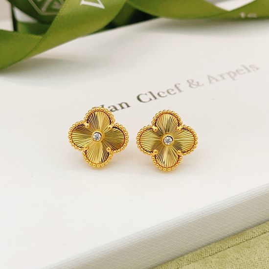 Van Cleef & Arpels VCA Single Diamond Clover Stud Earrings