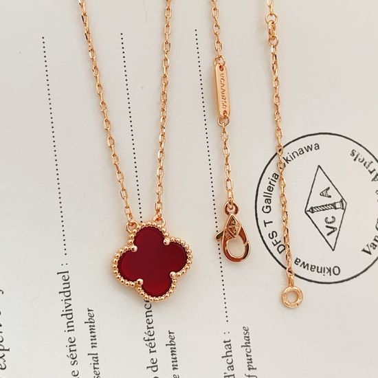Van Cleef & Arpels VCA Red Shell Clover Pendant Necklace