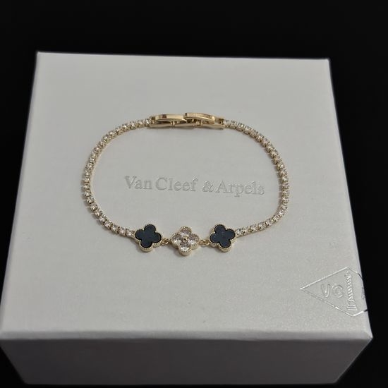 Van Cleef & Arpels VCA Diamond Studded Clover Bracelet