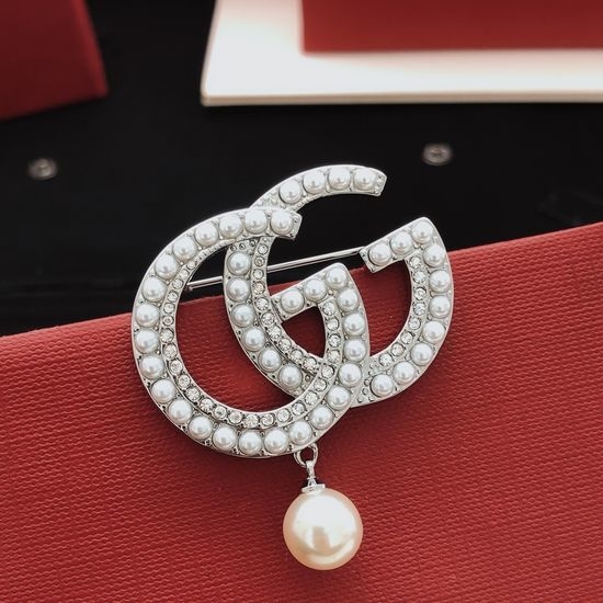 Gucci Rice Bead Decorated Classic Lapel Brooch