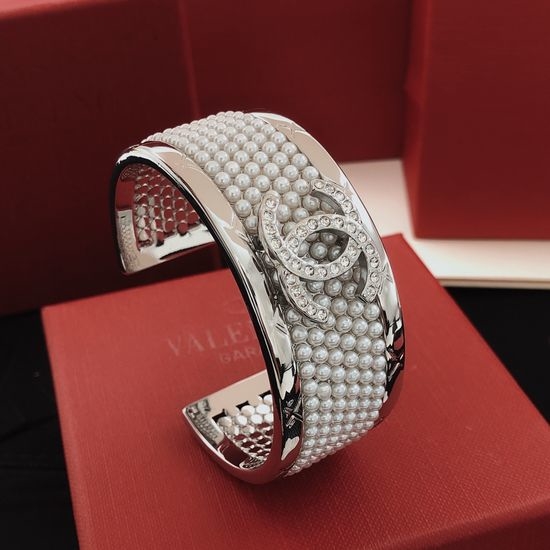 Chanel Seed Bead Bangle Brass Material