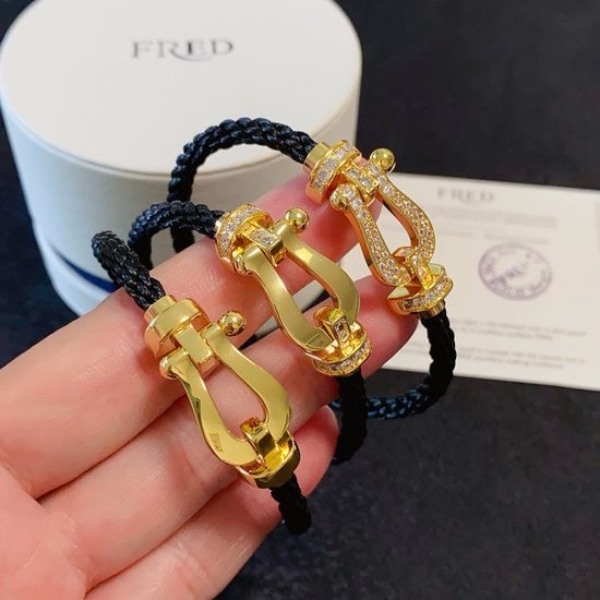 Fred Diamond Paved Horseshoe Buckle Bracelet