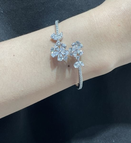 Graff Diamond Flower Open Bangle Jewelry