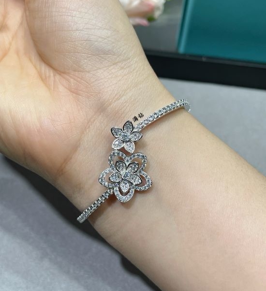 Graff Sparkly Floral Open Bangle
