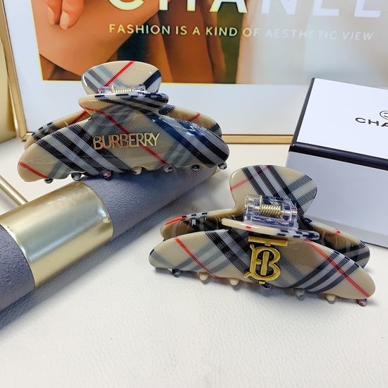 Burberry Plaid Acetate Hair Claw Clip