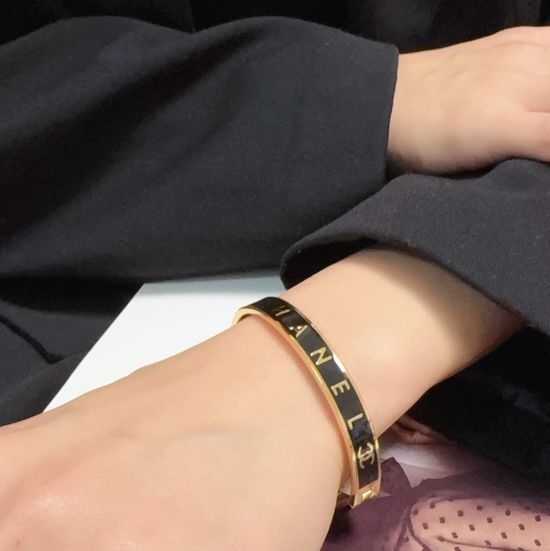 Chanel Classic Enamel Bangle High Quality Material