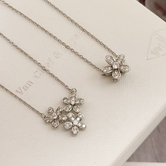 Van Cleef & Arpels VCA Silver Diamond Four Leaf Clover Necklace