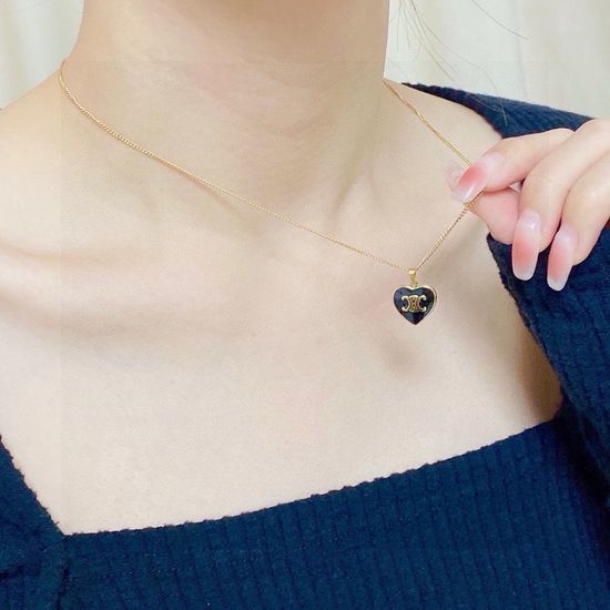 Celine Black Heart Pendant Necklace Shiny Versatile