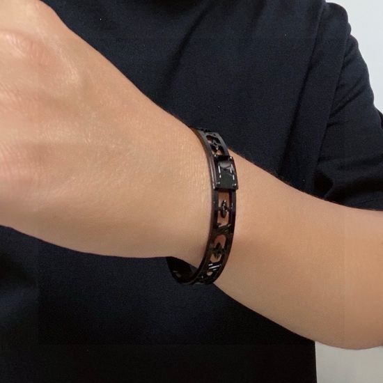 Louis Vuitton LV Engraved Hollow Bangle Retro Stylish