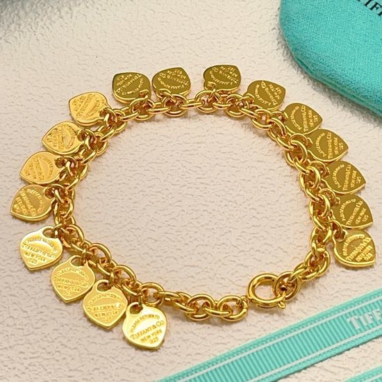 Tiffany & Co. Gold Heart Pattern Bracelet