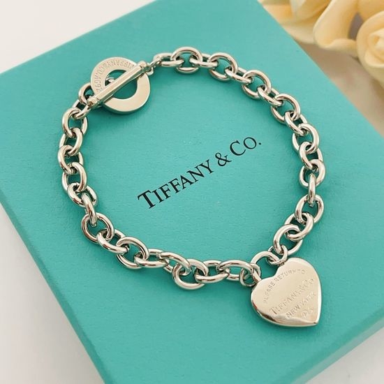 Tiffany & Co. Silver Smooth Heart Bracelet Elegant Jewelry