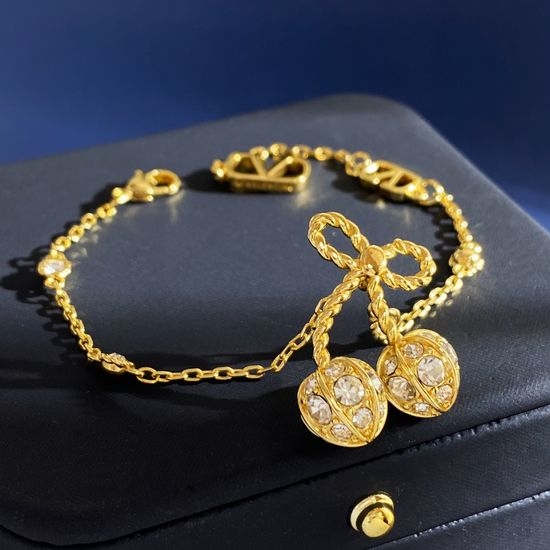 Valentino Bow Cherry Inlaid Diamond Bracelet Set