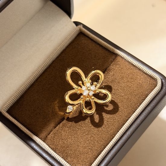 Van Cleef & Arpels VCA Flower Diamond Open Ring