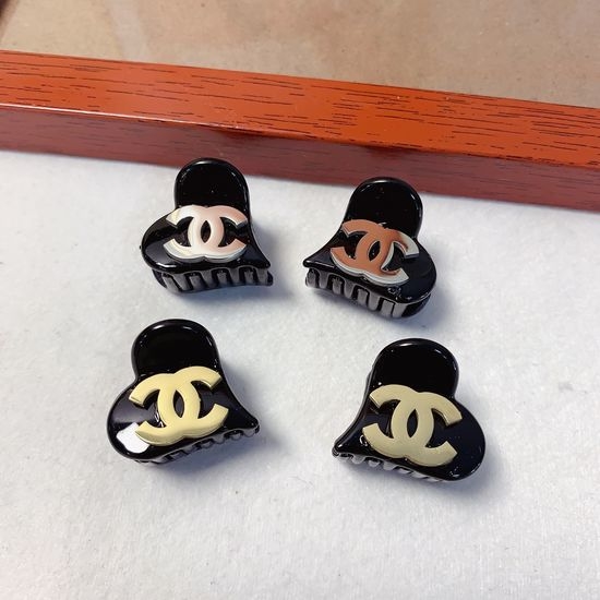 Chanel Exquisite Mini Hair Clips Set