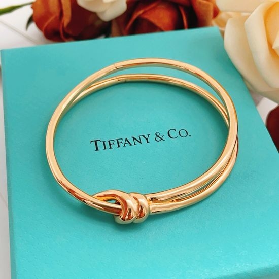 Tiffany & Co. Rose Gold Knot Polished Bangle
