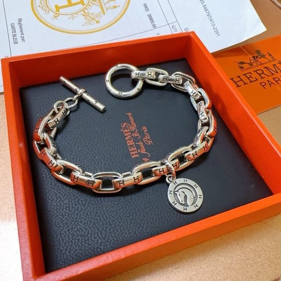 Hermes Crafted Thick Durable Chain Bracelet