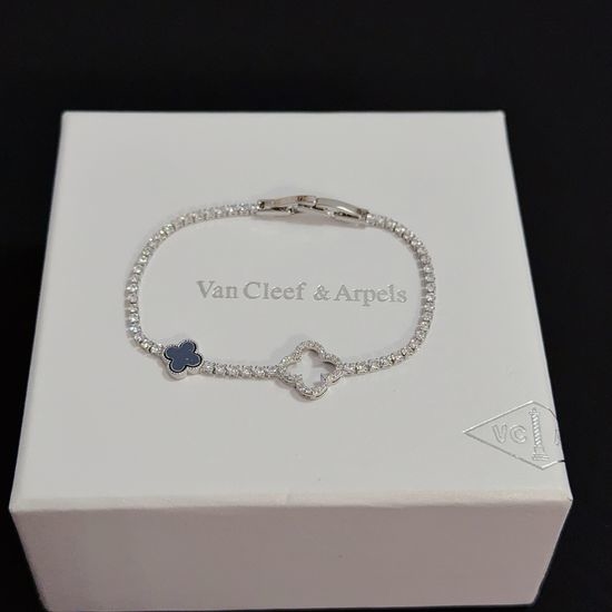 Van Cleef & Arpels VCA Diamond Inlaid Clover Bracelet
