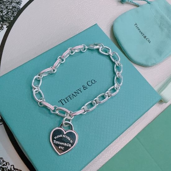 Tiffany & Co. Vintage Style Handcrafted Bracelet Daily Wear