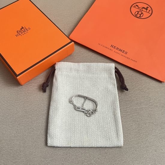 Hermes Delicate Dainty Decorated Finger Ring